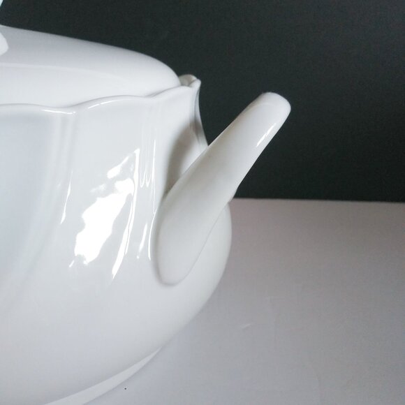 Sheffield White Vegetable Bowl Fine China Porcelain - Picture 4 of 13